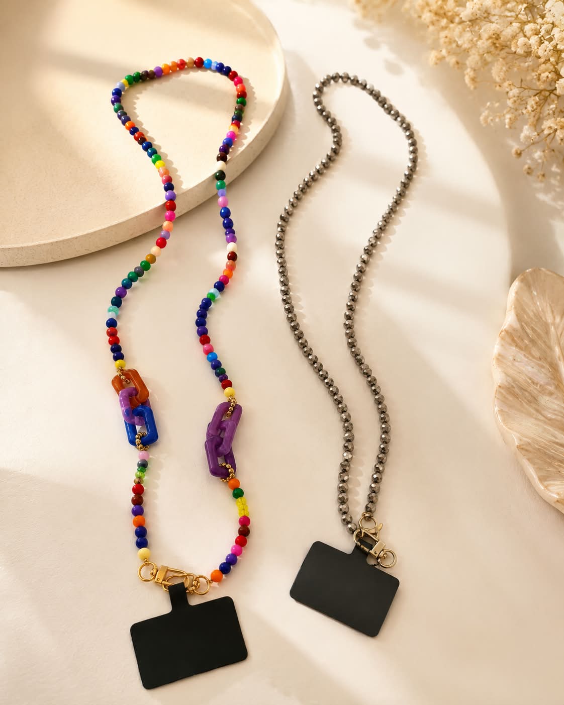 Colgante para Móvil - Multicolor con cuentas y eslabones de resina, y plateado con cadena de cristal