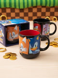 Taza Sonic the Hedgehog negra con interior rojo personajes Sonic Tails y Amy en caja regalo