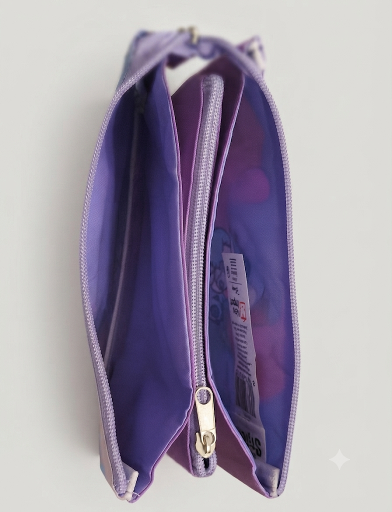 Estuche Stitch Aloha Disney - interior lila abierto con cremallera dorada