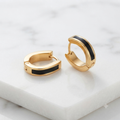 Pendientes aros dorados con franja de esmalte negro de acero inoxidable